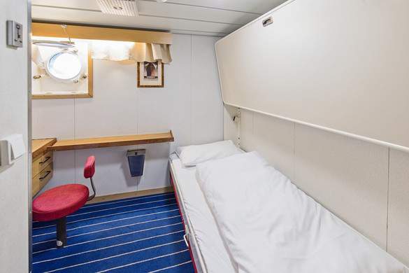 Hertigruten MS Lofoten Polar Outside Lower Deck.jpg